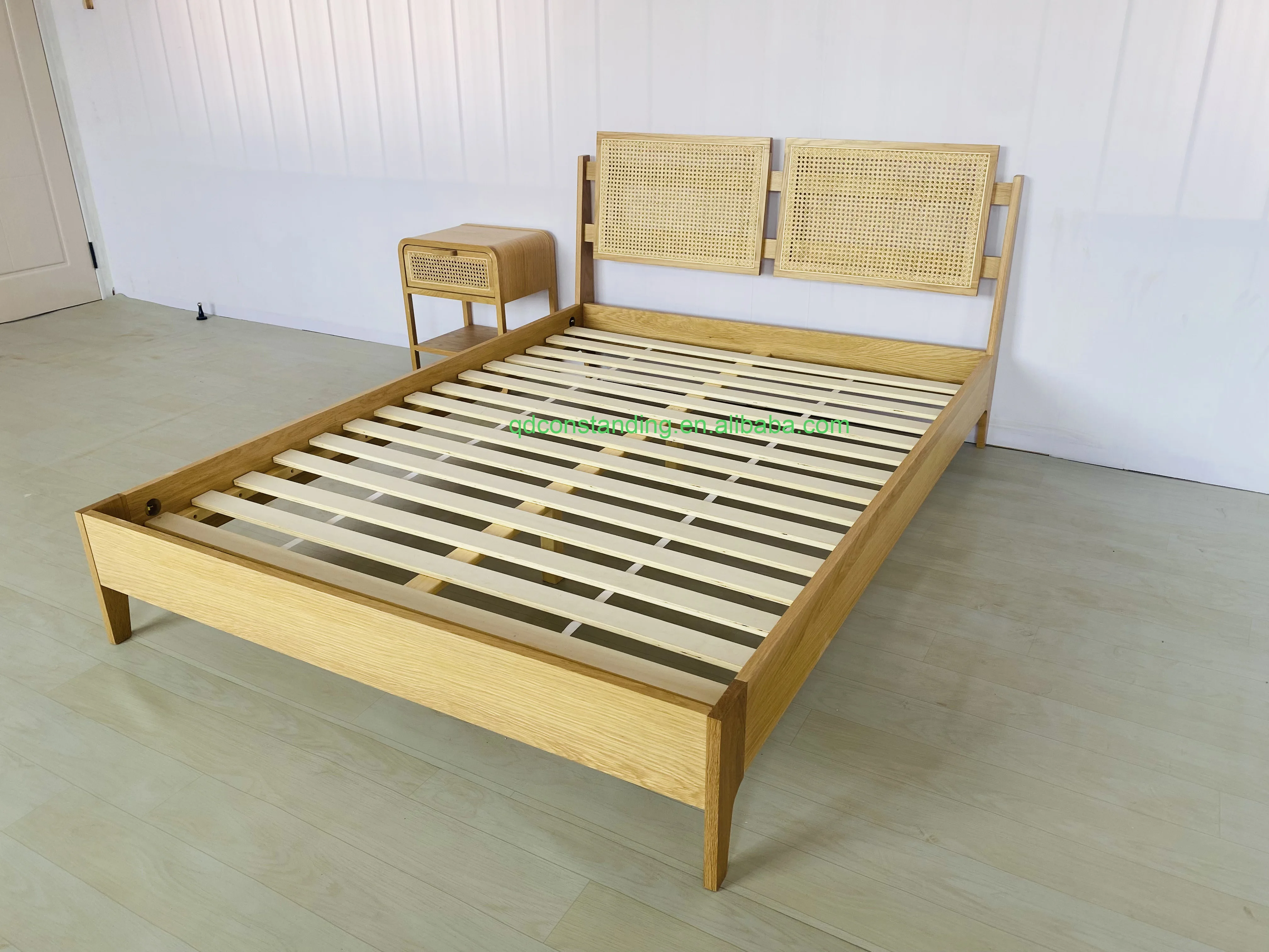OEM ODM Factory Luxury Modern Nordic Hotel Home Furniture Natural Rattan King Queen Size Bed Frame With Natural Rattan Headboard