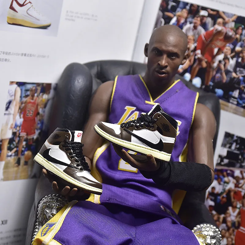 wholesale high quality 3d rubber mini sneaker AJ1 DUCK 1/6 scale sneaker keychain with box mini shoe bulk mini-sneaker-keychains