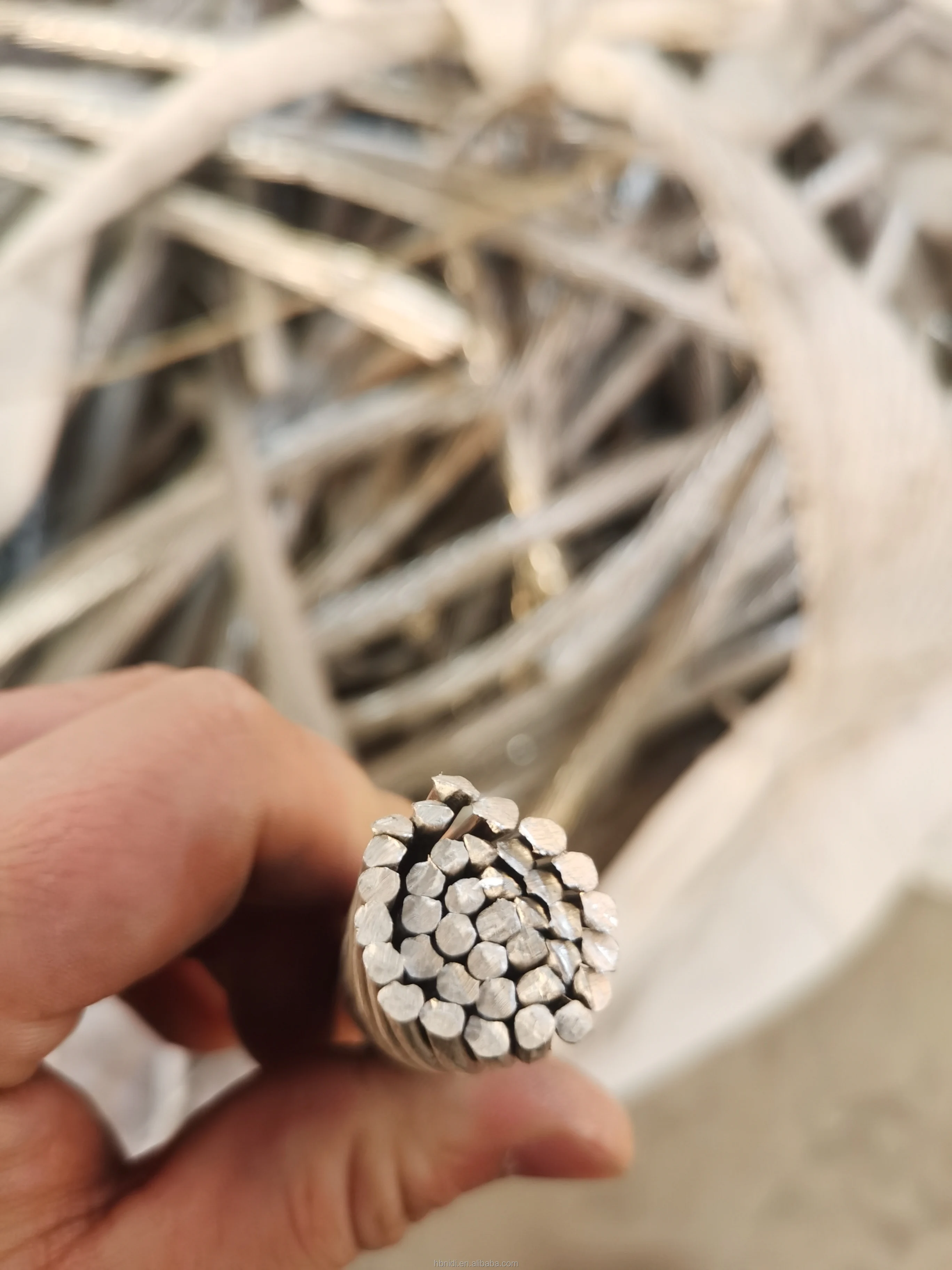 High Purity Aluminum Scrap Wheel/Wire AL99.99%