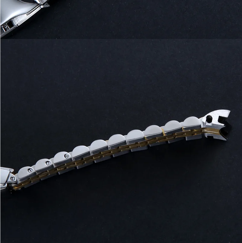 men watch jubilee band (1).jpg