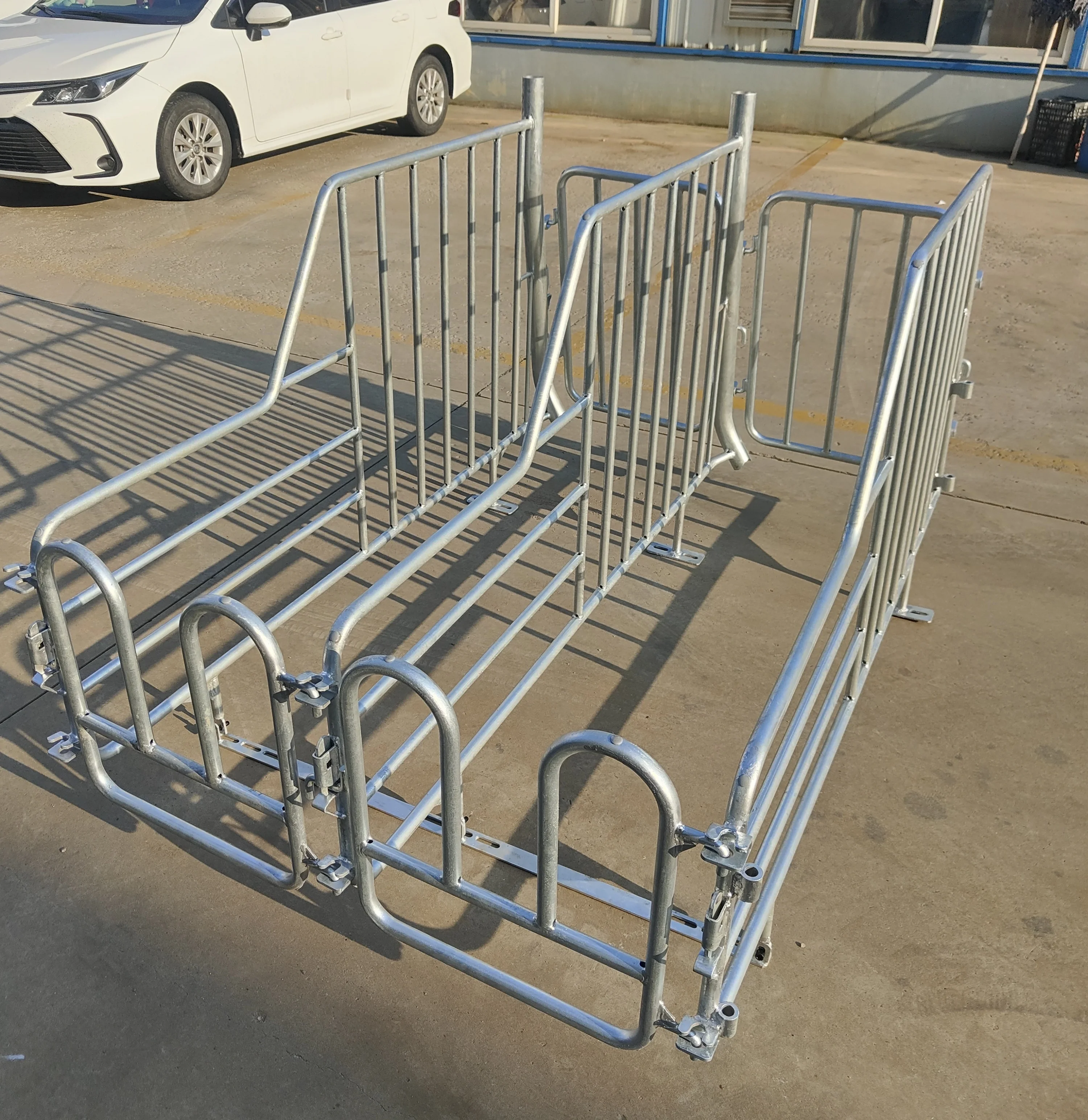 Sow Gestation Bed Galvanized Pig Farrowing Crates Pen Pig Flooring Stall Farrowing Bed Sow Equipment for sale