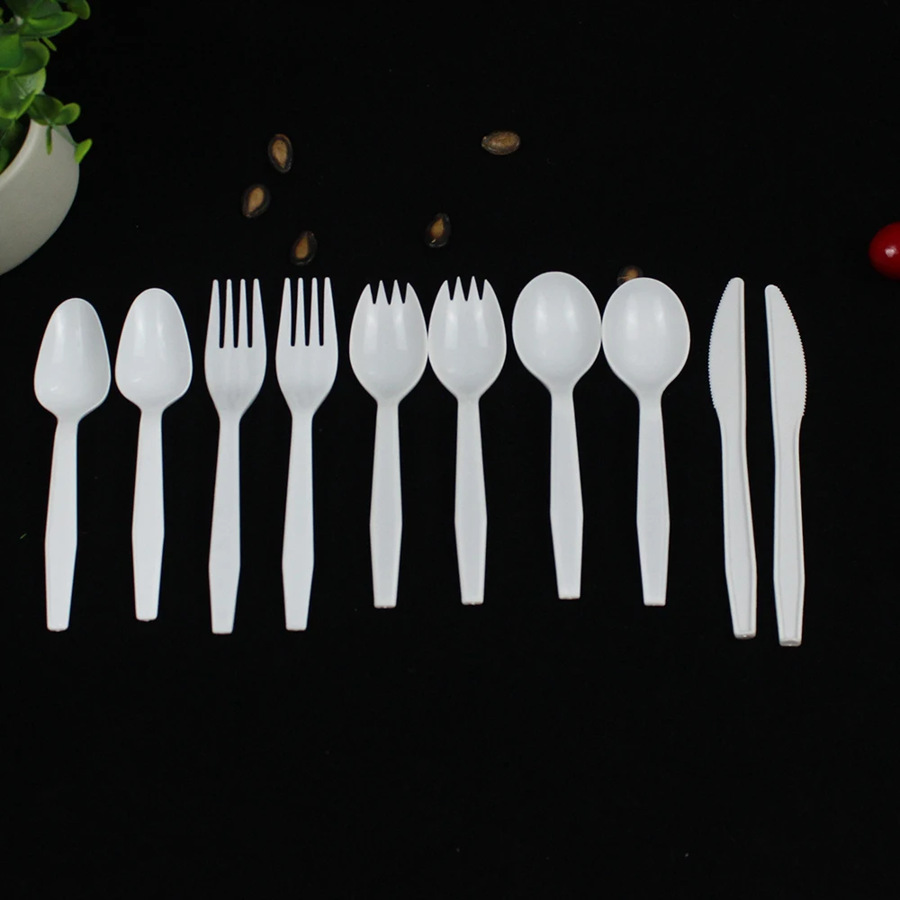 Disposable  plastic cutlery 5.5 inch PP soup spoon