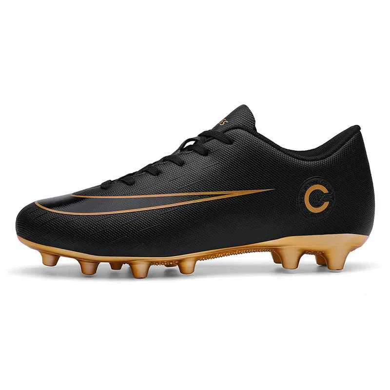 2020 China New Design Custom Logo Quality Assurance Spiked Football Boots Outdoor Soccer Shoes Men