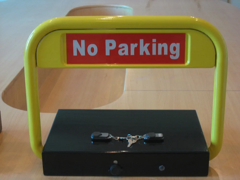 Waterproof Automatic Solar Parking Barrier/parking locks/Rising Bollard Parking Barrier