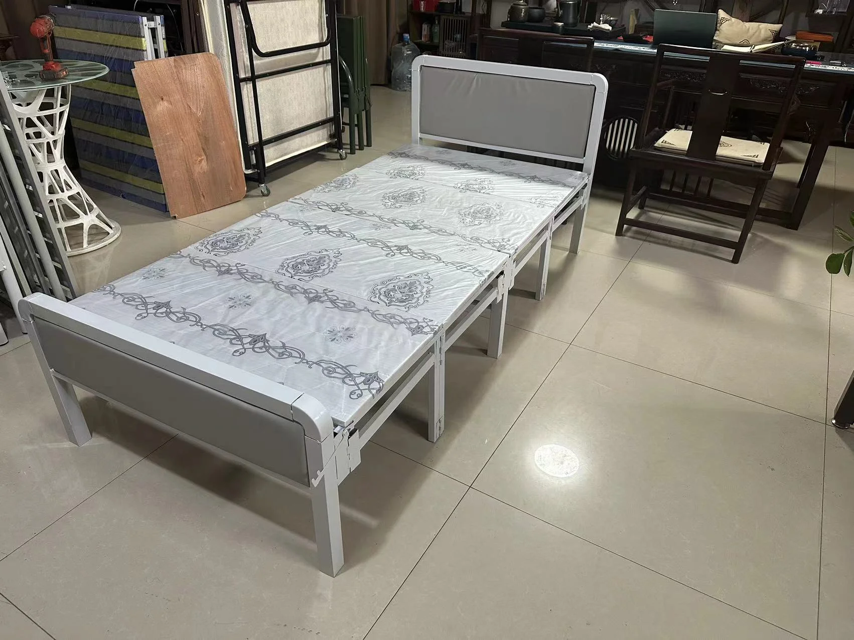Folding bed with matress iron bed four part folding bed with 15 legs