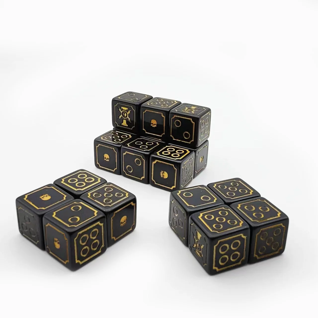 New Design Custom Logo Polyhedral D6 Resin Acrylic Black And Gold Board Game Casino Printed 16mm Dice Set