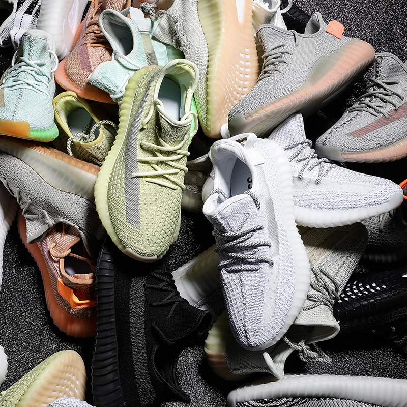 Breathable Light Running Shoes Men Fashion Sneakers Casual Walking Style Shoes Yeezy