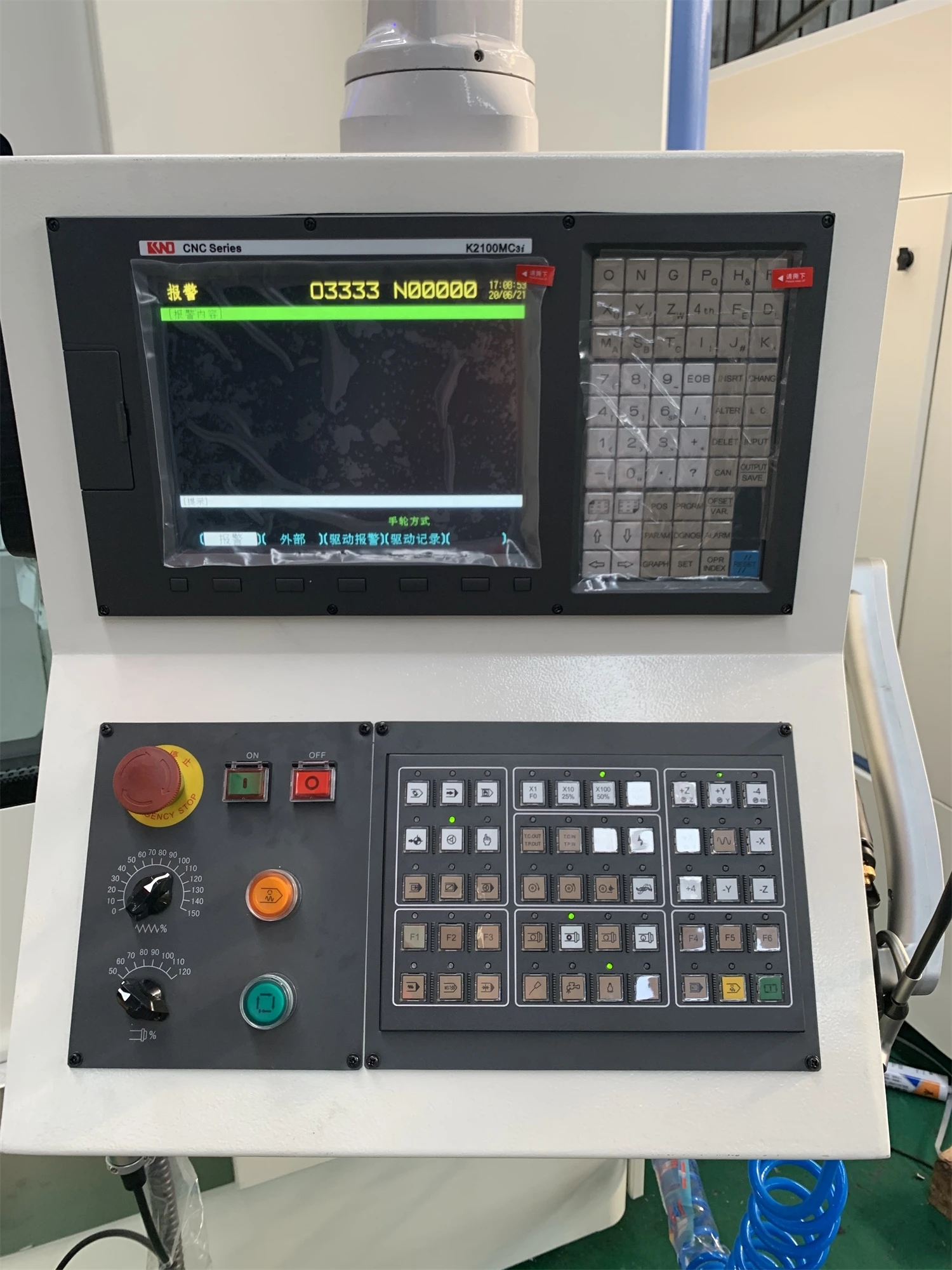 Taiwan spindle Fanuc system 4-axis milling vertical machining center VMC860