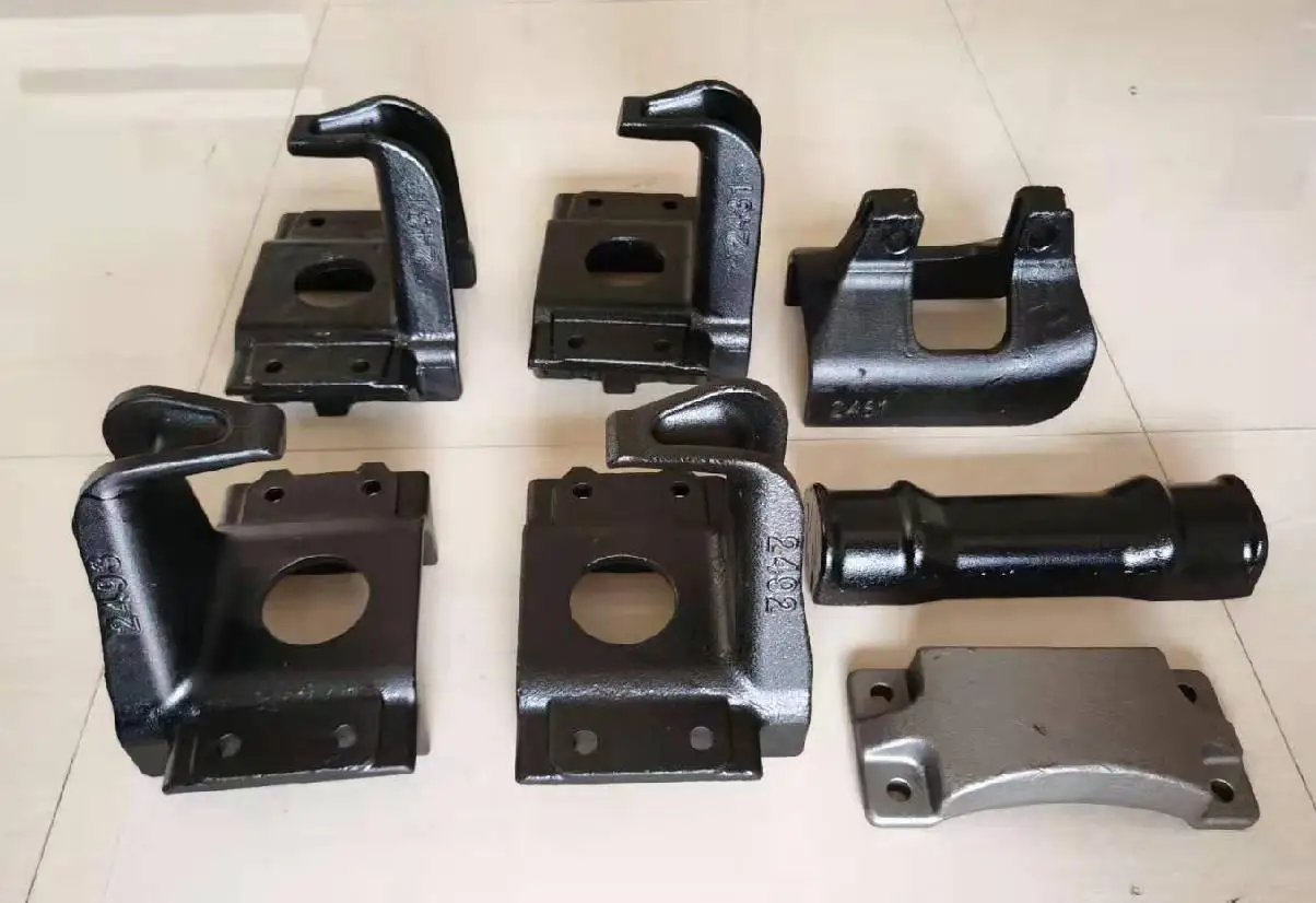 Chinese manufacturer Isuzu Hino Mitsubishi Nissan Benz truck accessories, support customized affordable prices