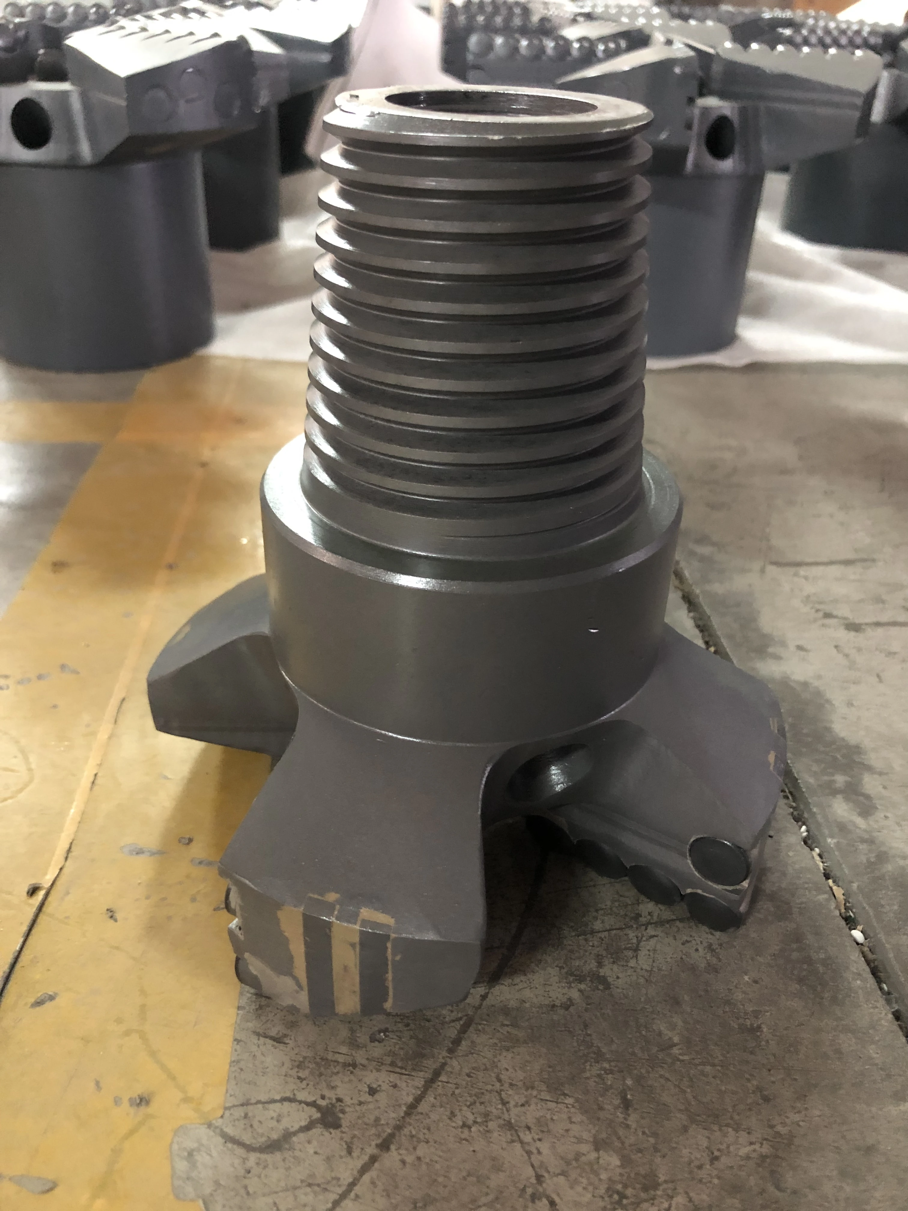 PDC 4 wings drill bit 153mm with API Reg 2 3/8 IF PIN thread for drilling in hard rock