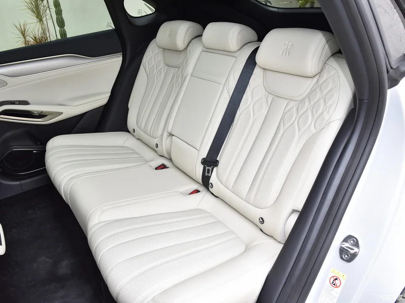 In Stock Khorgos pure electric cars BYD Song L 2024  662KM EXCELLENCE 5 door 5 seat SUV in low price