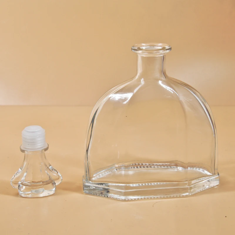 High grade 330ml high white unique shaped XO bottle whisky glass bottle brandy bottle with cork