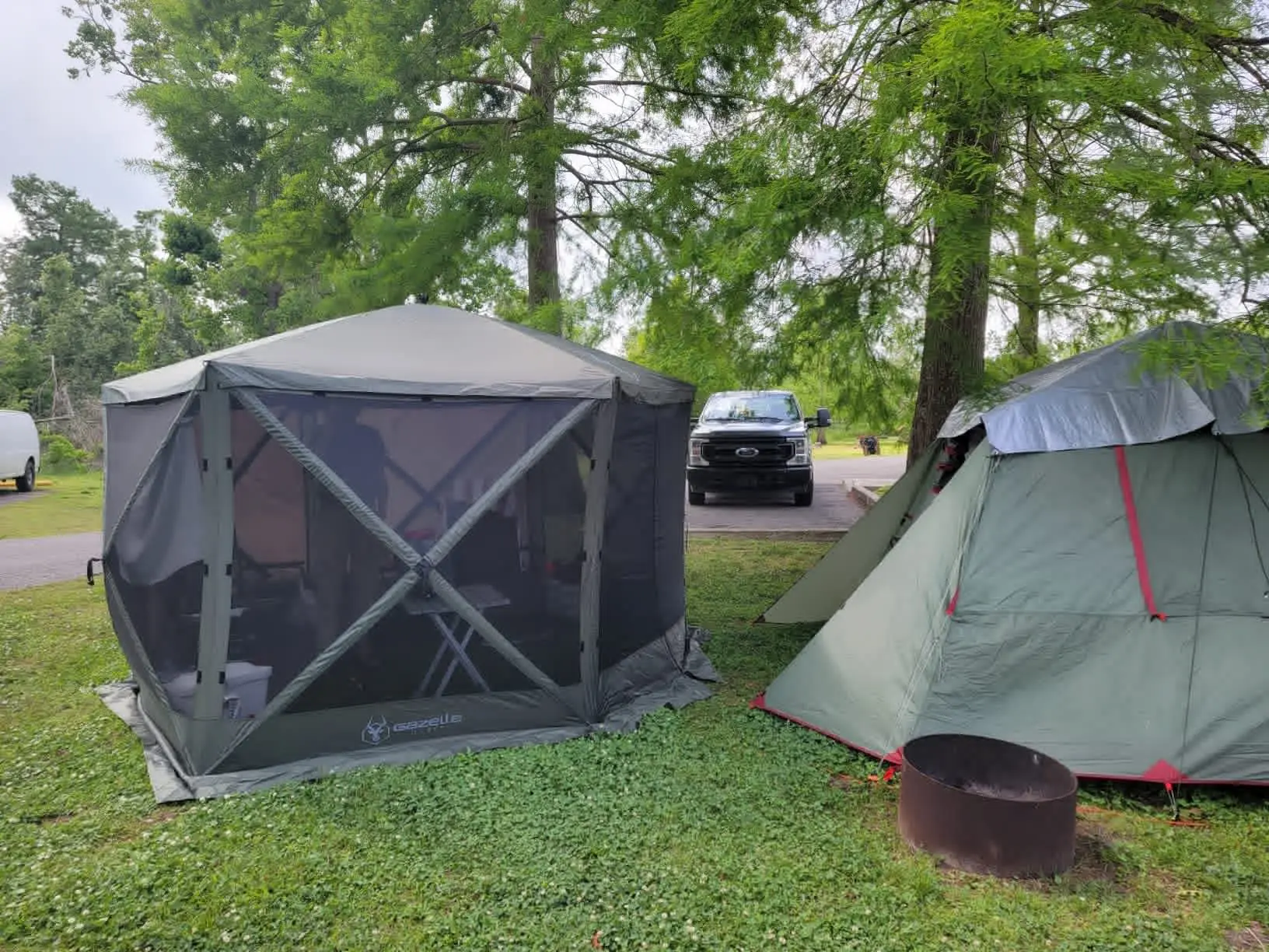 Hexagonal Gauze Pavilion Pop Up, Portable, Waterproof, UV-Resistant 8-Person Camping and Outdoors Gazebo Tent