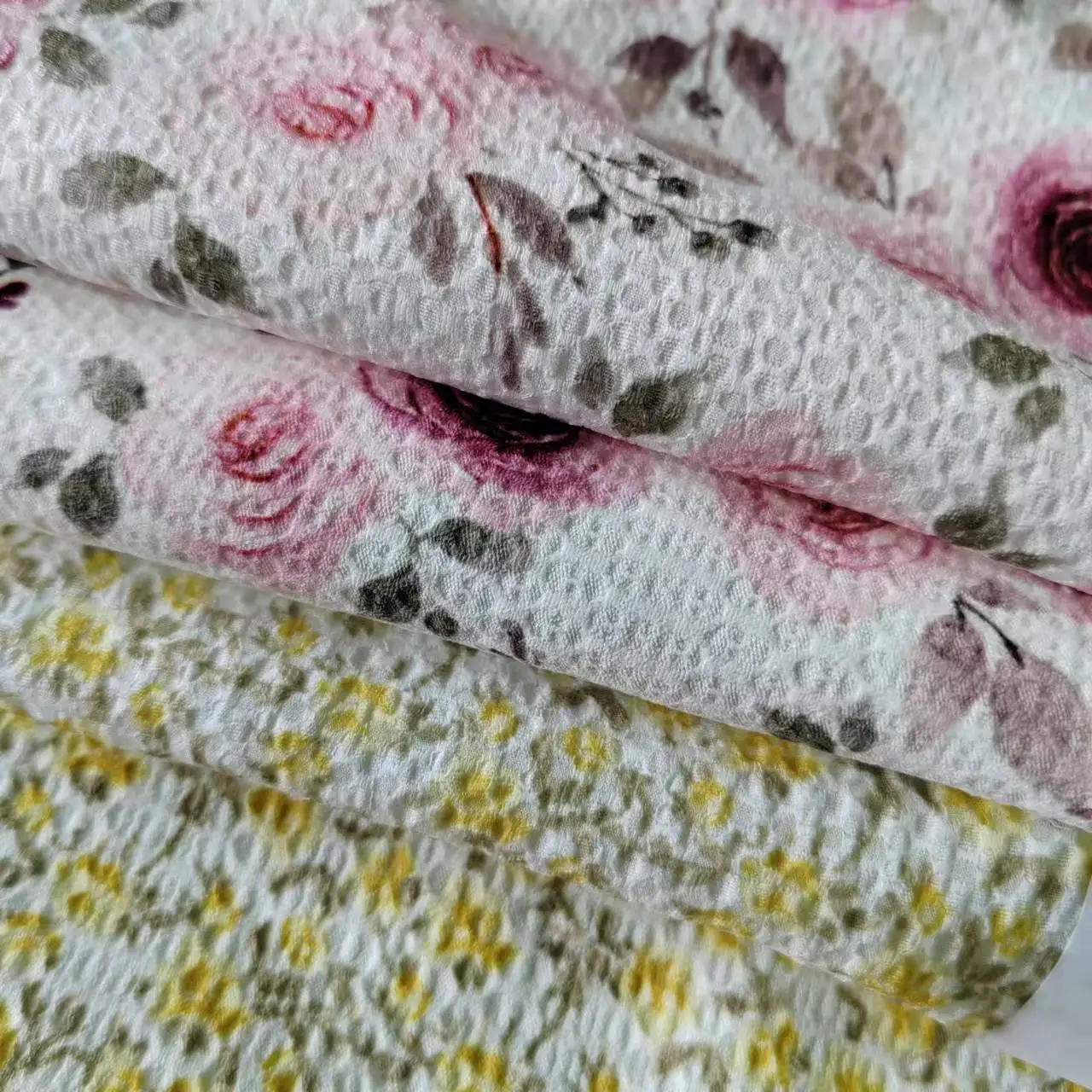 New Design Customization 230gsm 4 Way Stretch Jacquard Polyester Anti-Static Clothing Fabric