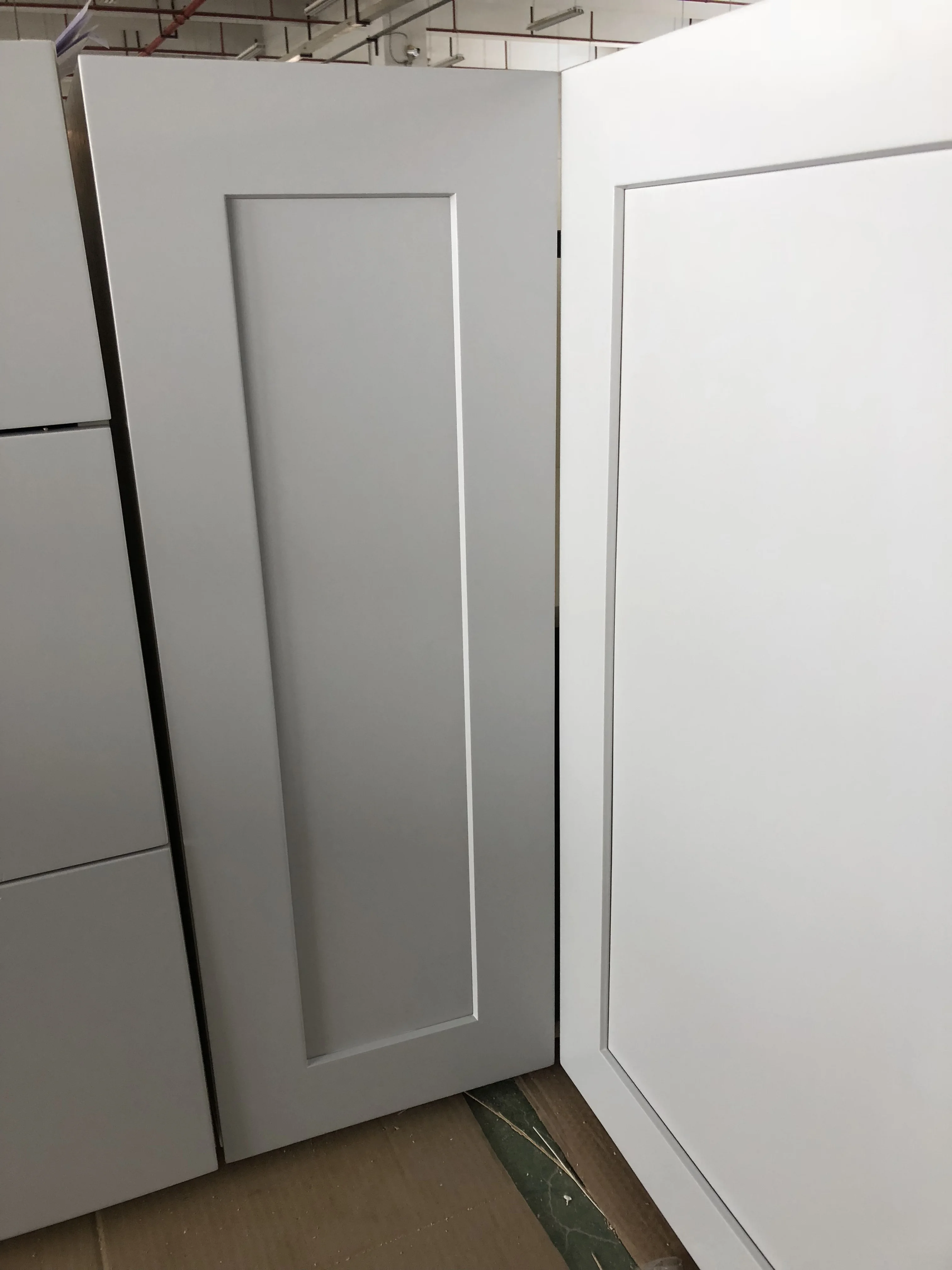 Modern Shaker Style Kitchen Furniture Customized Solid Wood Frame Cabinet Design