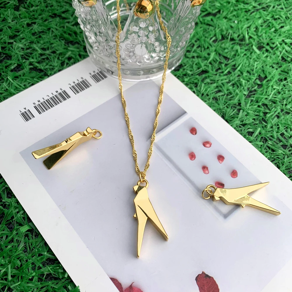 Fashion Women Animal Flying Swallow Charm Pendants Gold Plated Animal Bird Pendant Jewelry