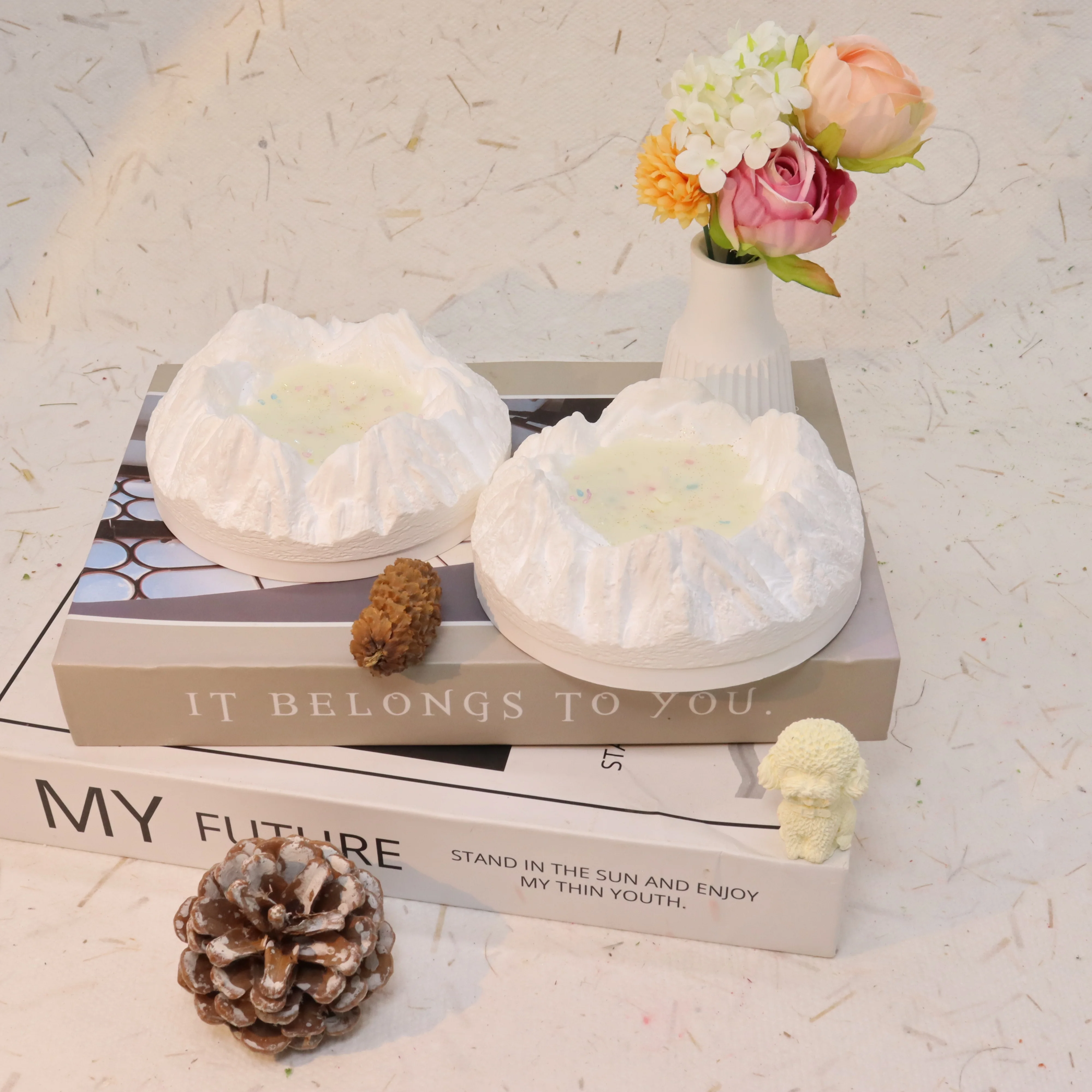 2024 Creative Mountain Design Soy Wax Scented Candle Aromatherapy Scented Candle with Gypsum Stone Container