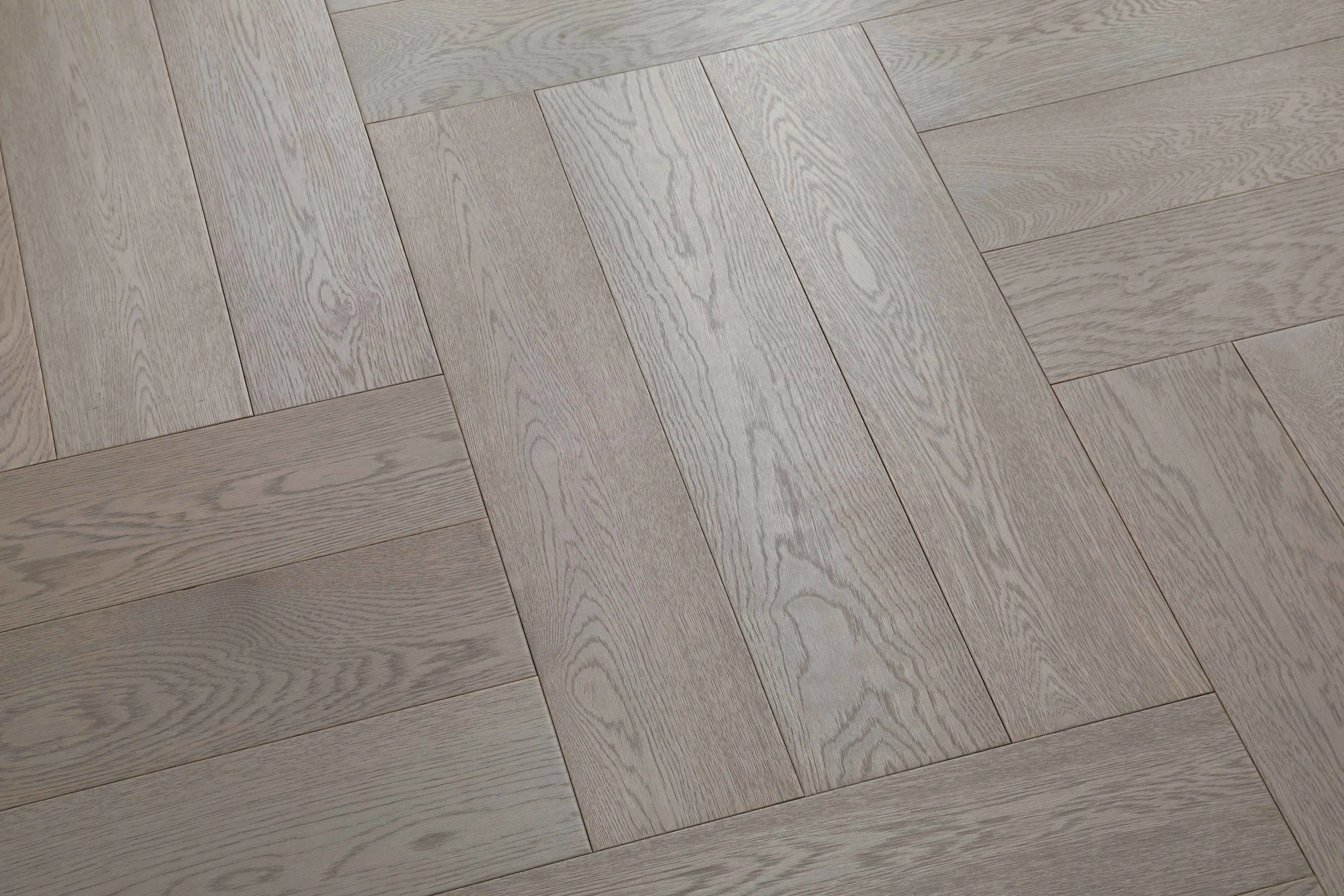 Low Price High Quality French design Herringbone Grey/Beige Oak Parquet Engineered Wood Flooring