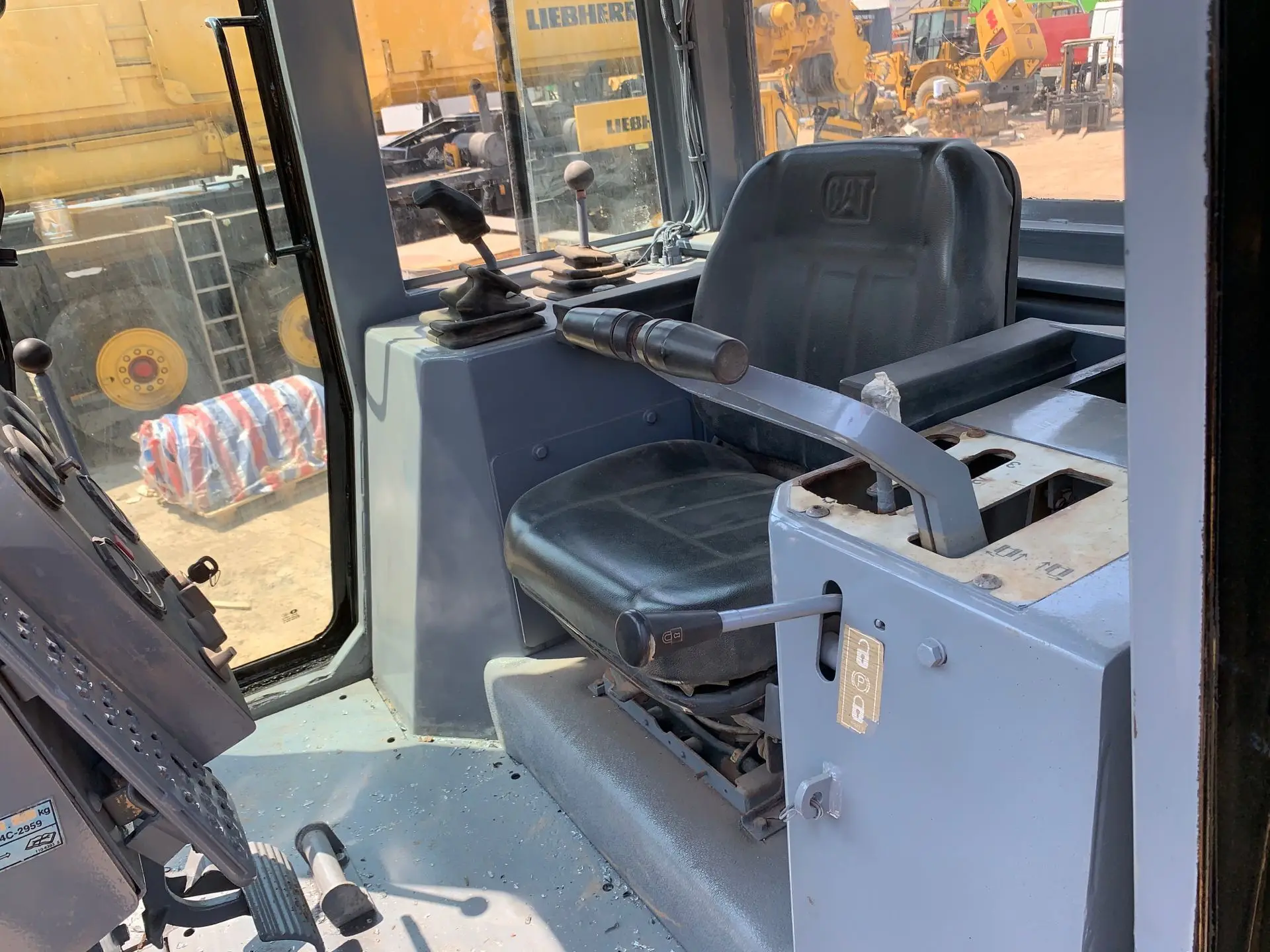 Used caterpillar D7G-2 bulldozer
