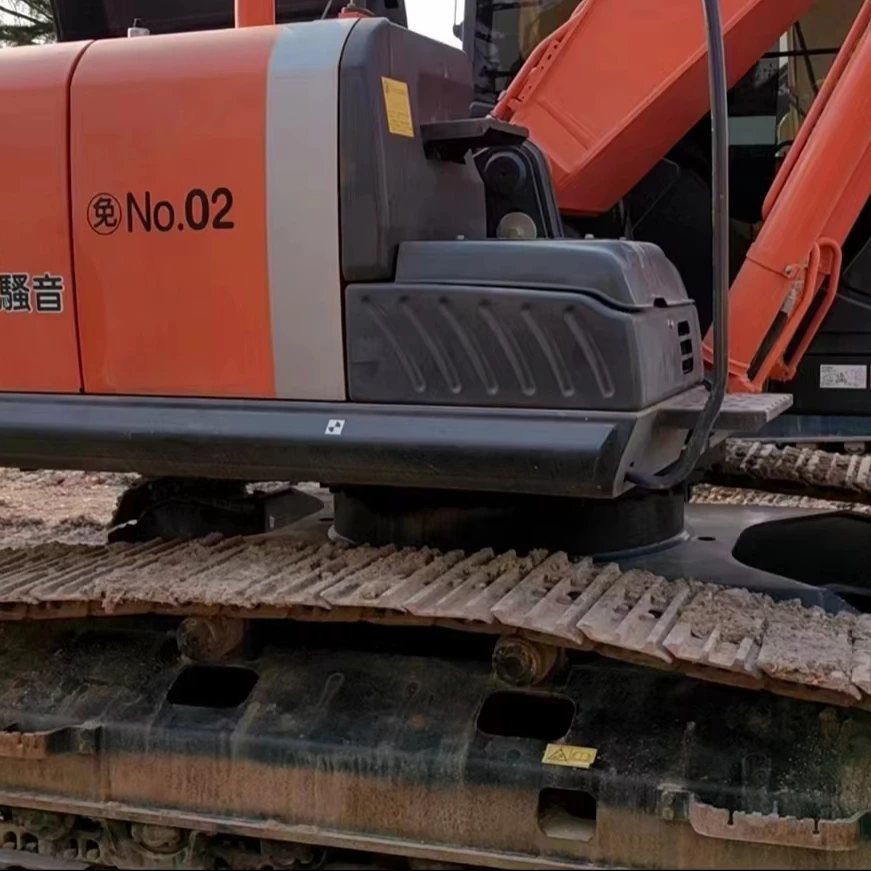 Экскаватор Hitachi 240 используемый в Японии
