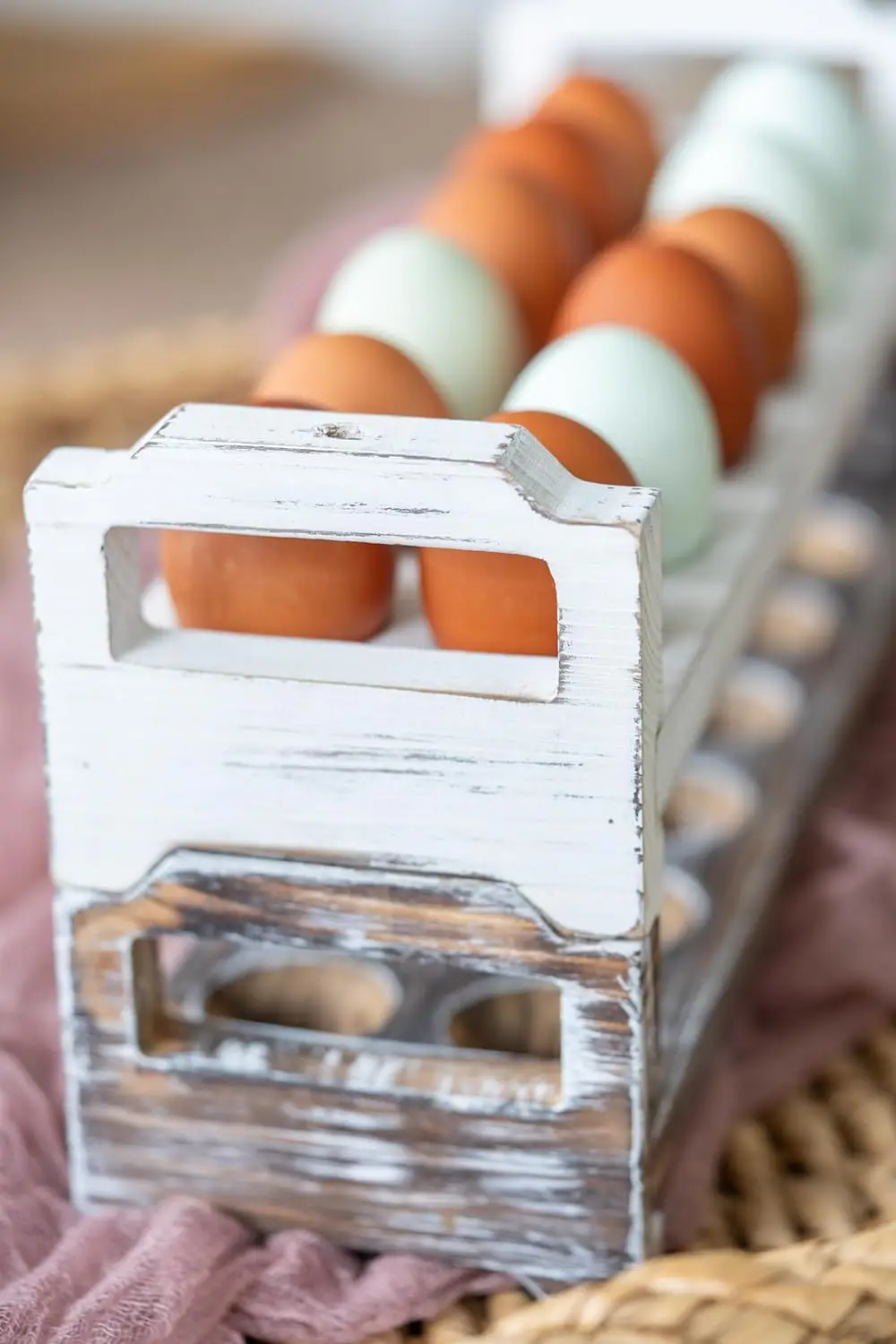 Fresh Egg Rack Table Storage - Stackable Wooden Egg Rack, Suitable for Egg Rack, Suitable for Fresh Eggs with Ergonomic Handle -