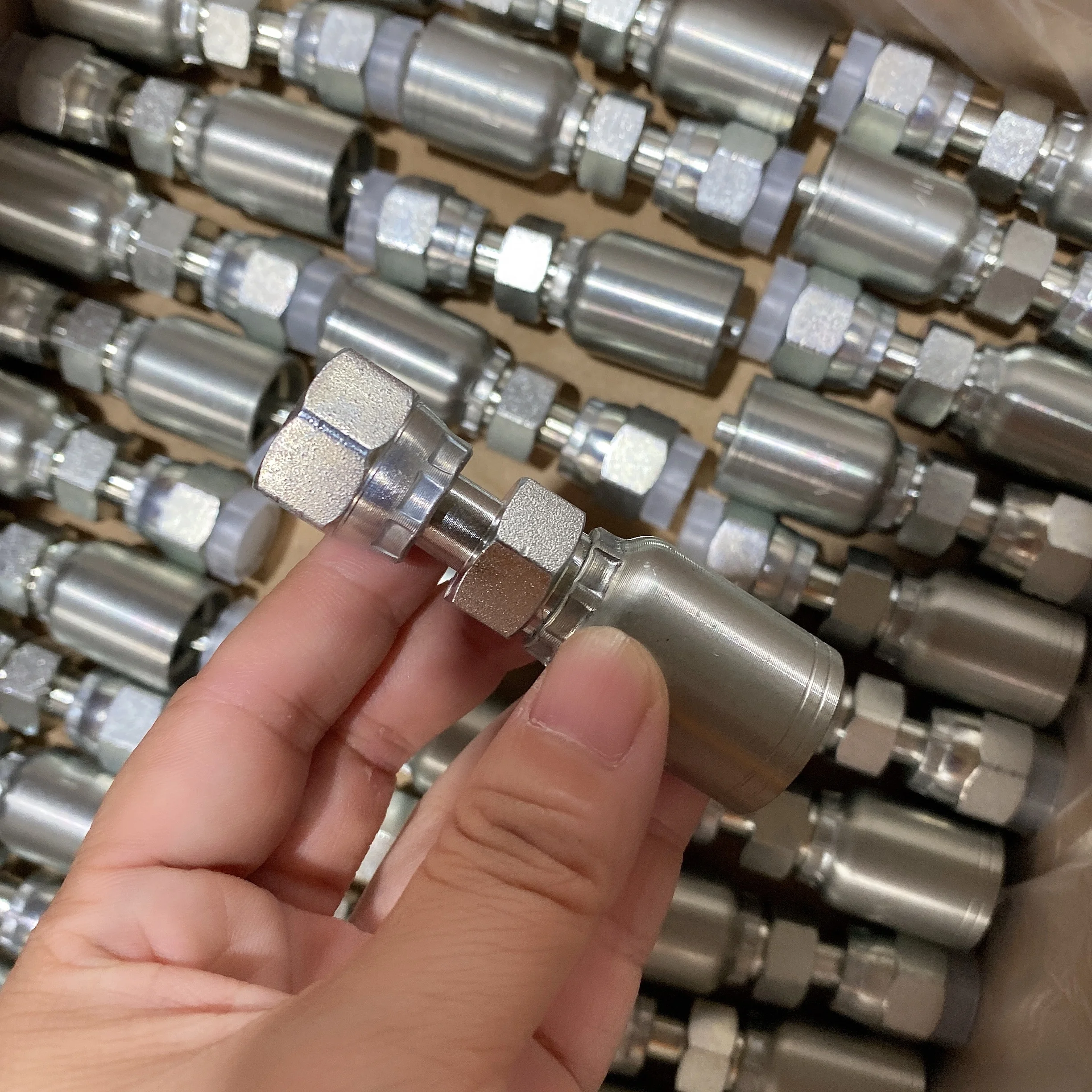 24211D-04-04PK Forged Technics Hydraulic Hose end Fittings Carbon Steel One Piece Fitting Hydraulic Hose Fitting