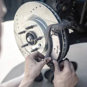 Automotive Brake Systems Brake Pad Manufacturer 8979474660 8979475710 D1677 Brake Pad for Isuzu D Max