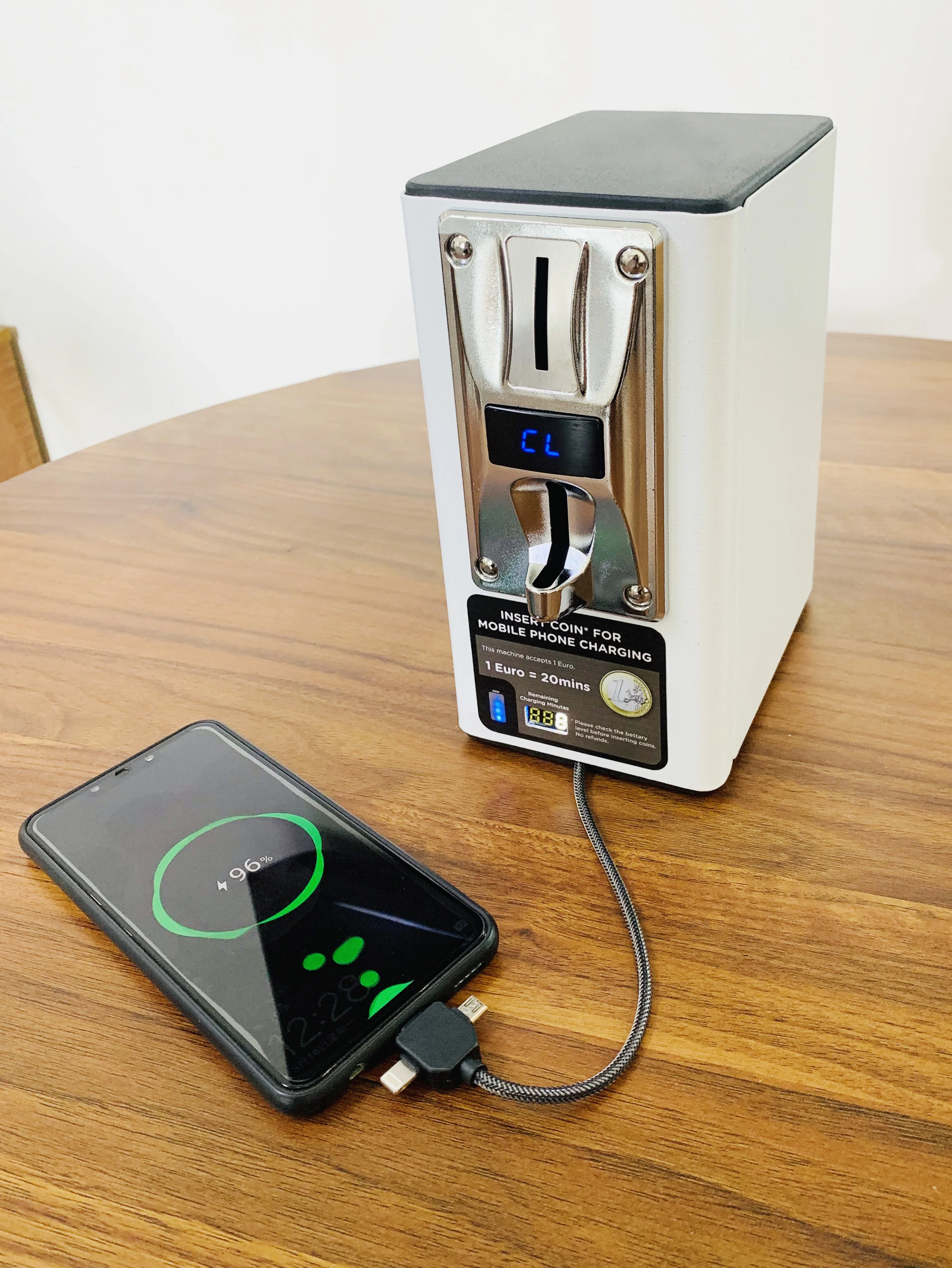 Y2Power YOO Multiple Cell phone charger with Coin Operated Desktop Mobile Charging Station PB-C001-Y2