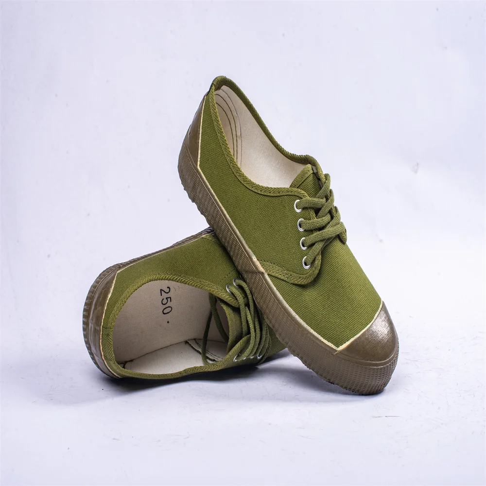 3566 high and low liberation shoes outdoor site mountaineering labor protection camouflage rubber shoes factory