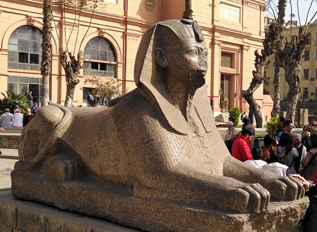 Factory Customized Skeuomorph Hand Carved Stone the Sphinx Statue for Collection