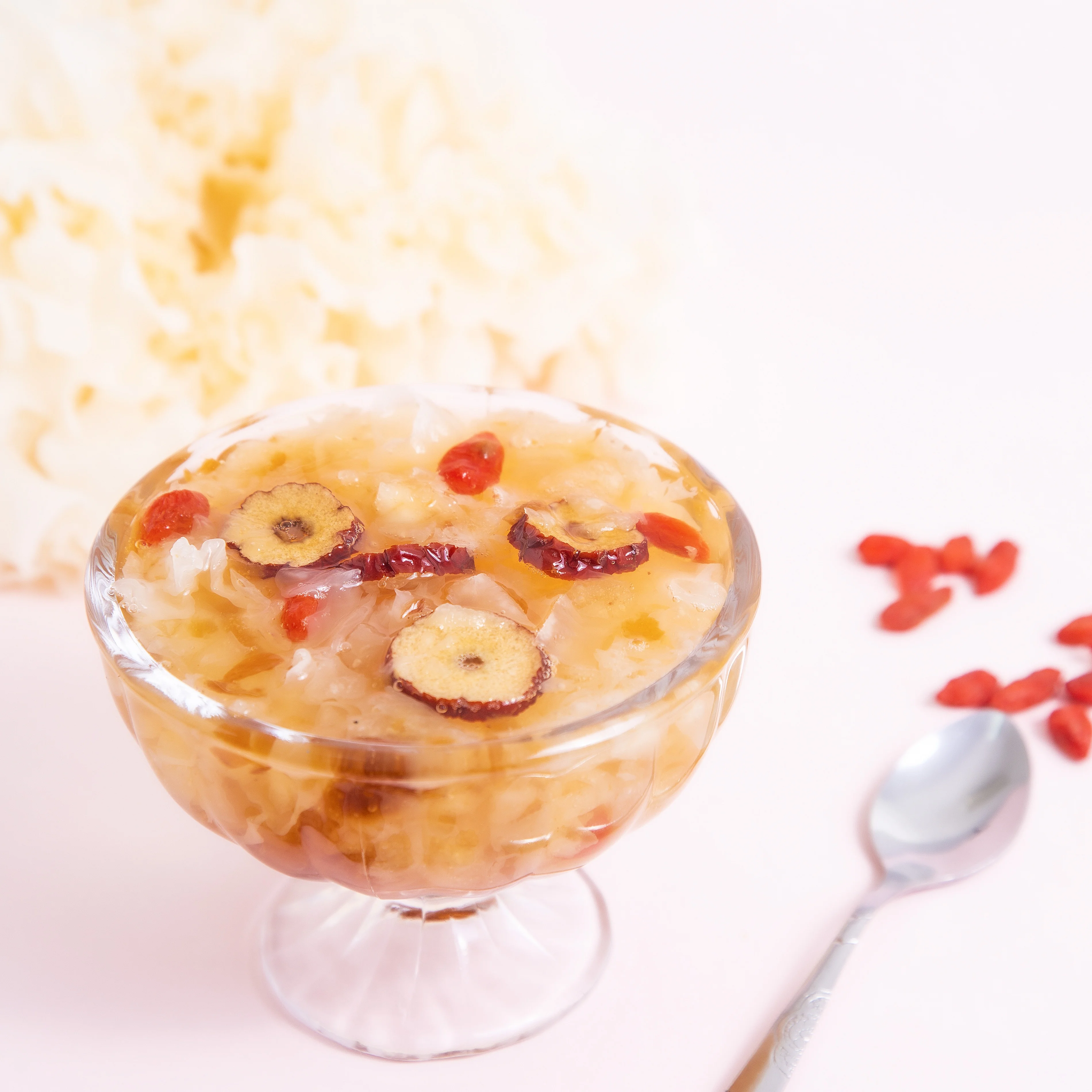 2022 Instant Food Cheap Frozen Dried Tremella Soup Red Dates Wolfberry Tremella Block