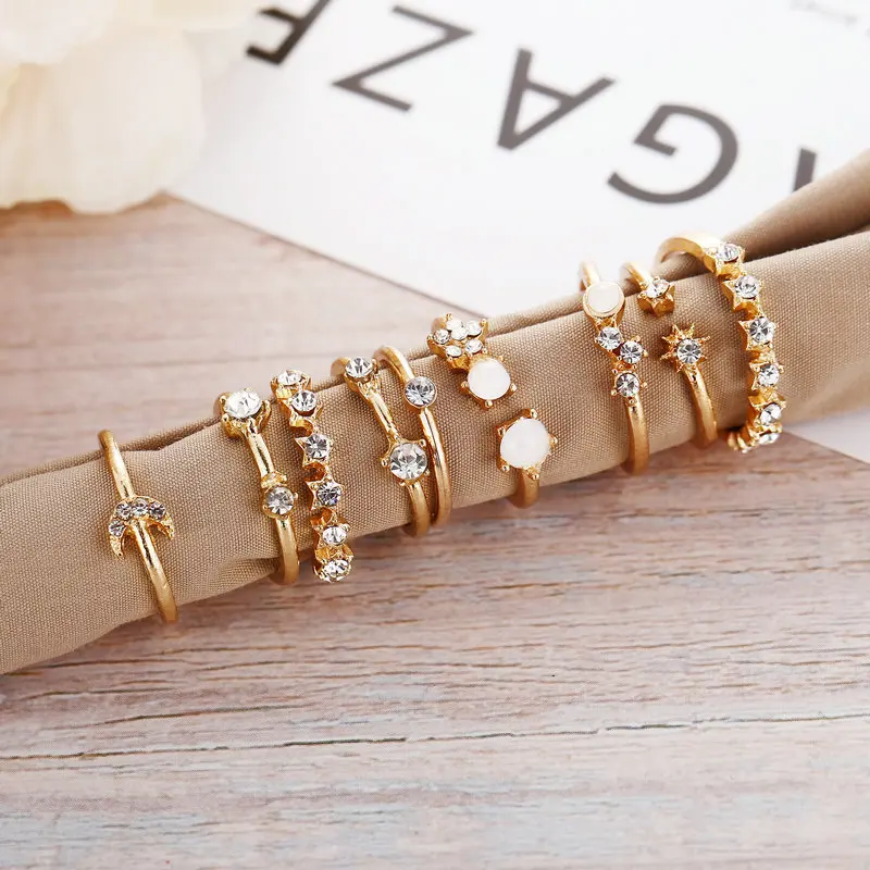 
Wholesale 2020 New Trendy 18K Gold Plated Hollow Star Wave Crystal Jewelry Customized Men Women Simple Fashion Rings 