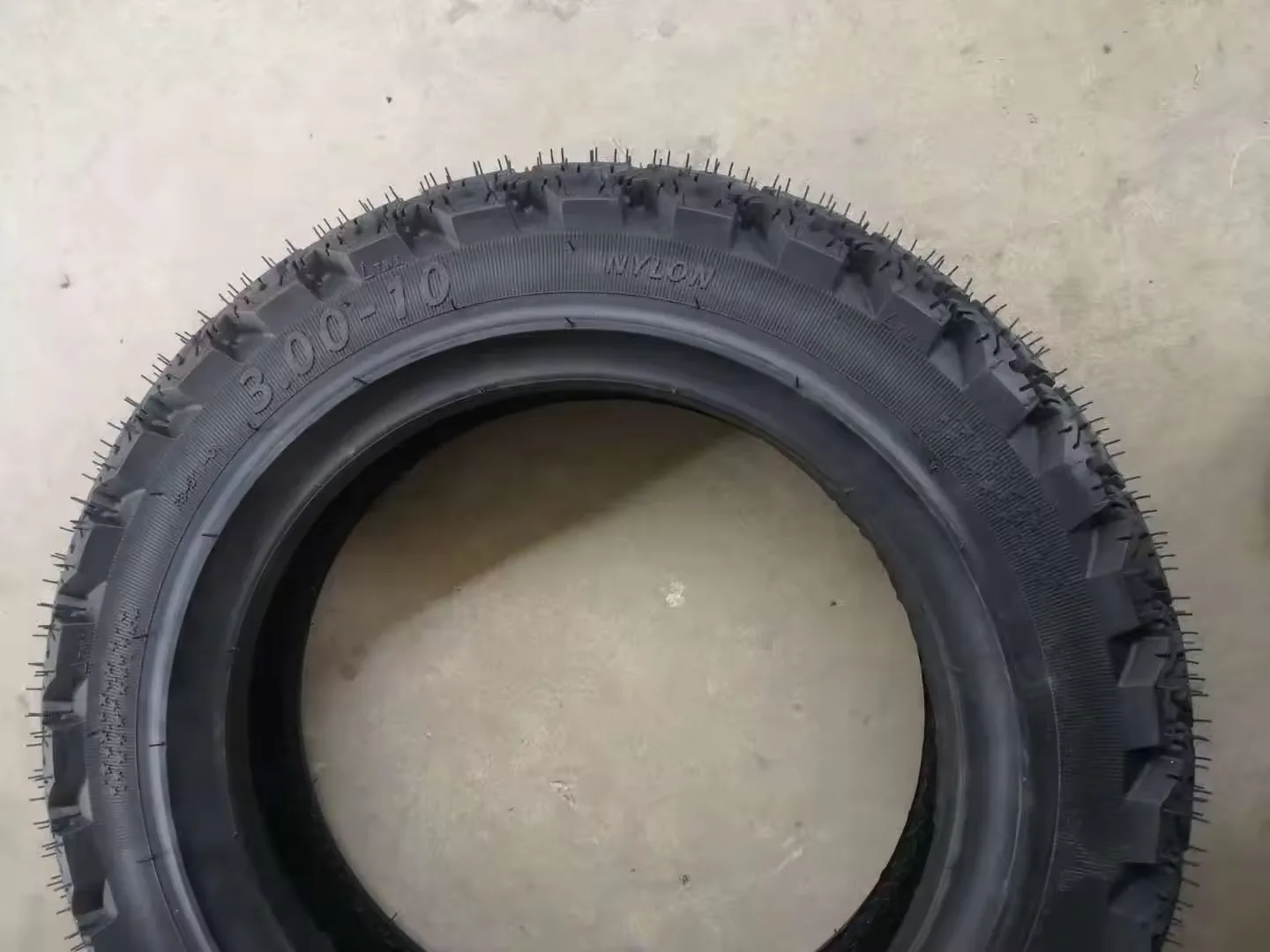 Высокое качество мотоцикл tyre14 * 2 50 16*2 16*3 0 120/70-12