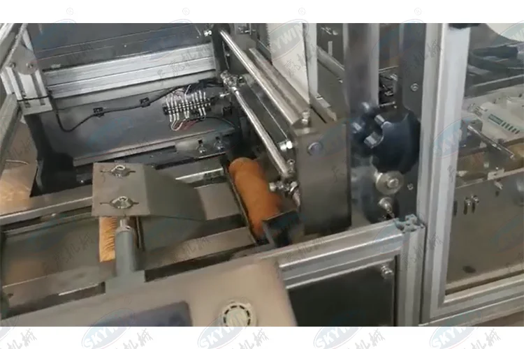 Multifunctional X-Fold on Edge Tray Less Packing Machine for Square Biscuit Manufacturing Plant