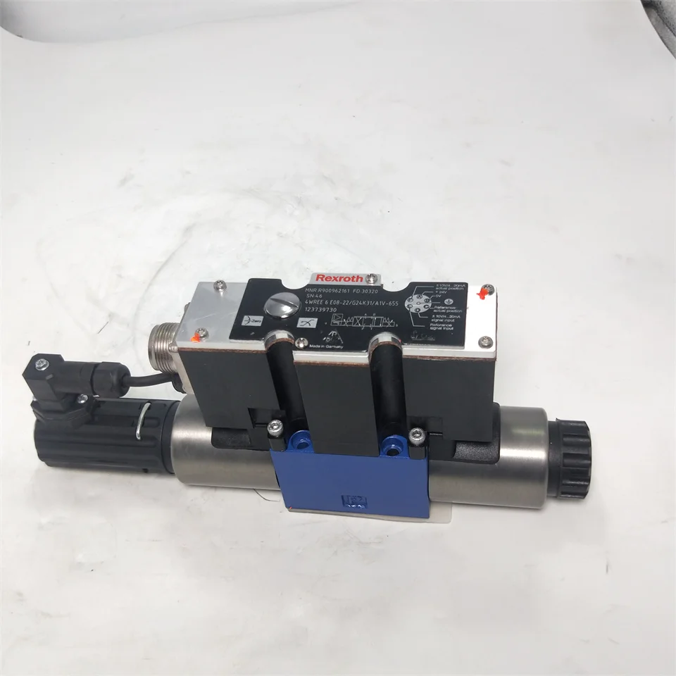 Solenoid proportional valve R900971420 4WREE10EA50-2X/G24K31/F1V Hydraulic servo valve 4WREE10 4WREE 4WREE6 series