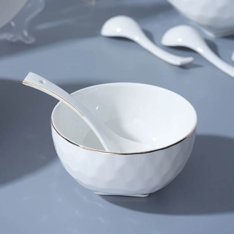 Wholesale hotel luxury ceramic dinnerware sets custom 22pcs gold rim round bone china plate sets