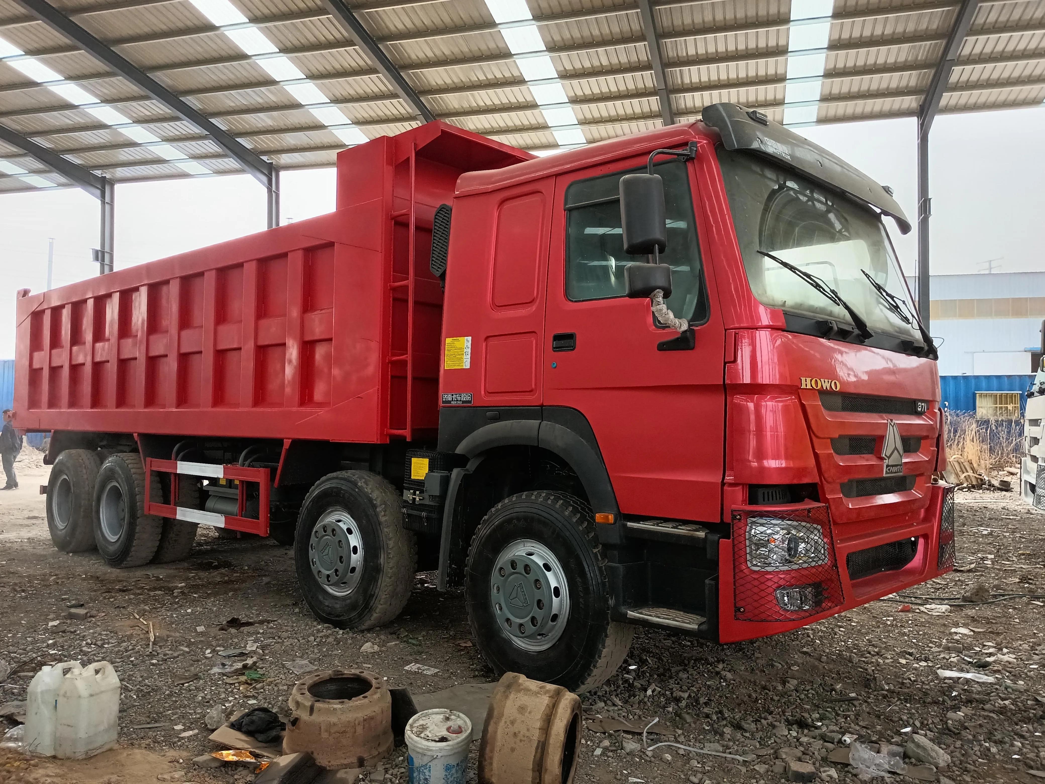 Sinotruk Howo 8x4 50t Dump Truck Left Hand Drive Used Construction Equipment 50ton 70ton Dump Trucks Tipper