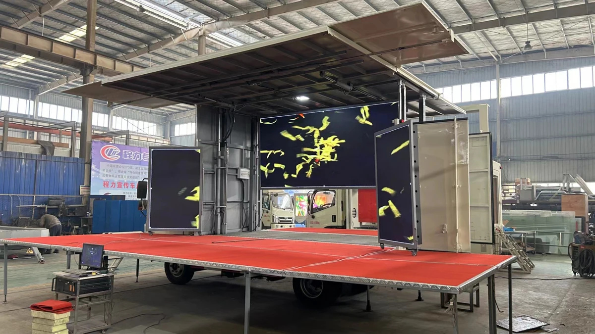 Sinotruck howo Gospel Crusade Mobile Music Stage Truck