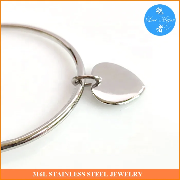 Round Geometric Rigid Stainless Steel Bangle Fashion Jewelry With Heart Charm Mirror Polished For Women
