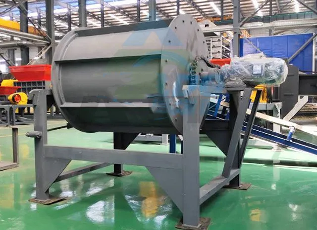 PCB boards Over Belt Magnetic Separator for renewable resource industry or mobile crushing and sorting stations.