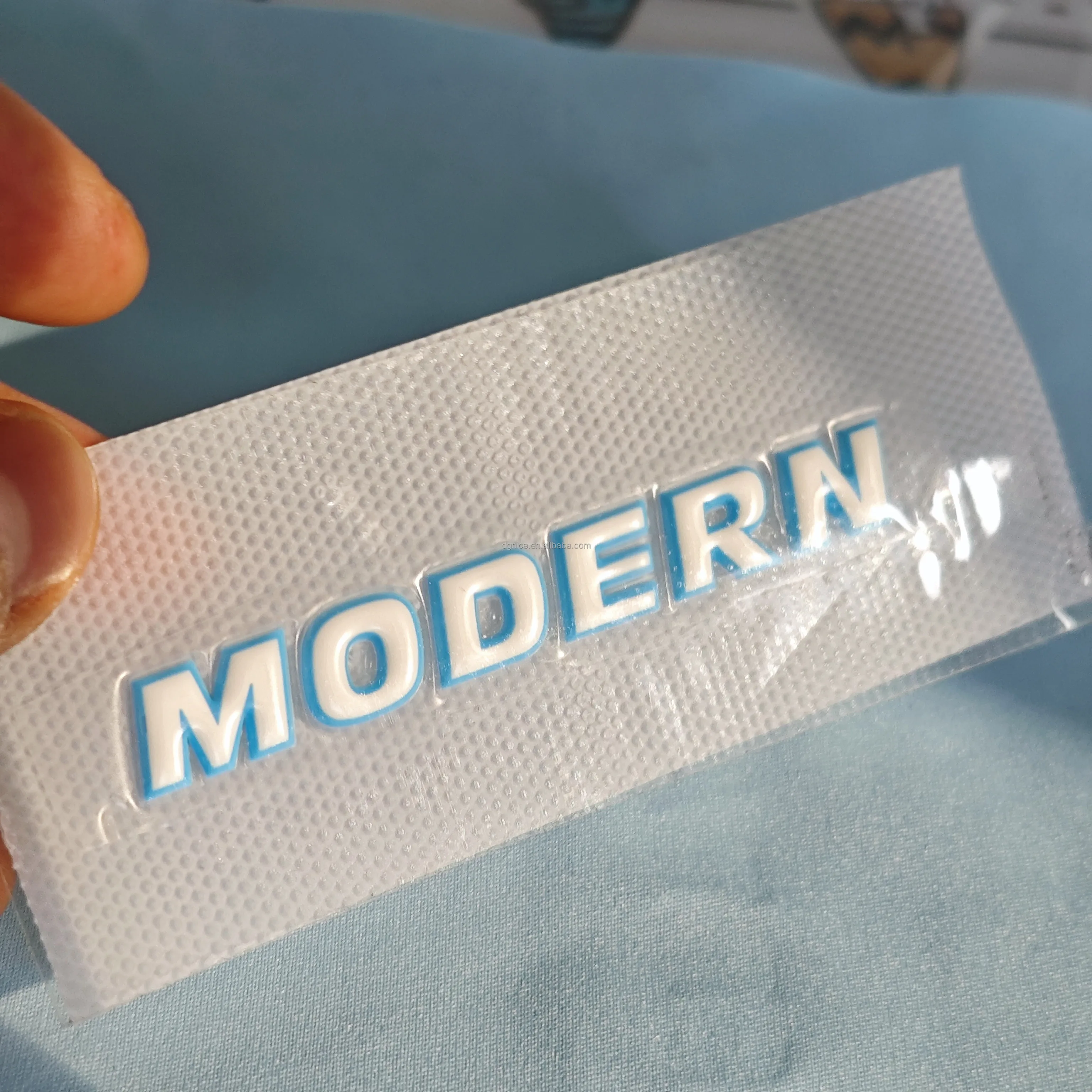 Новый дизайн с тиснением логотипа ПВХ силиконовые 3d Мягкие резиновые наклейки этикетки высокочастотные ТПУ для одежды