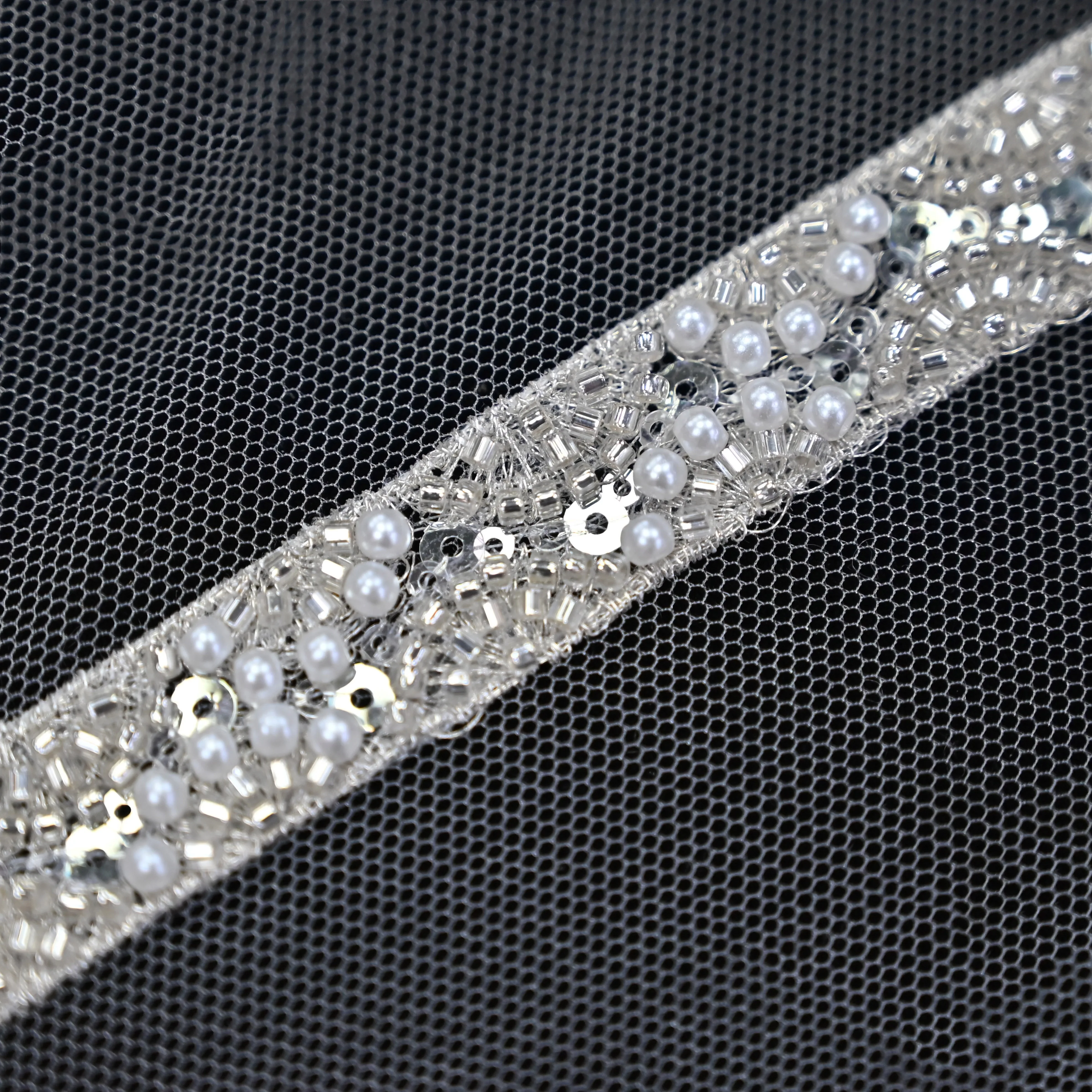 Customized Luxury Beaded Sequins Wedding Dress White Lace Trim Guipure Lace Trimmings With Accessories