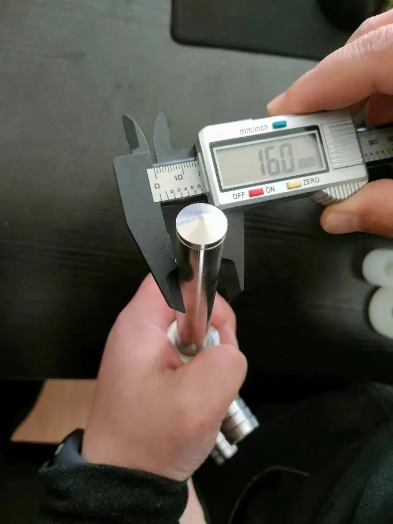 Factory direct selling High precision stainless steel bottle filling nozzle overflow nozzle