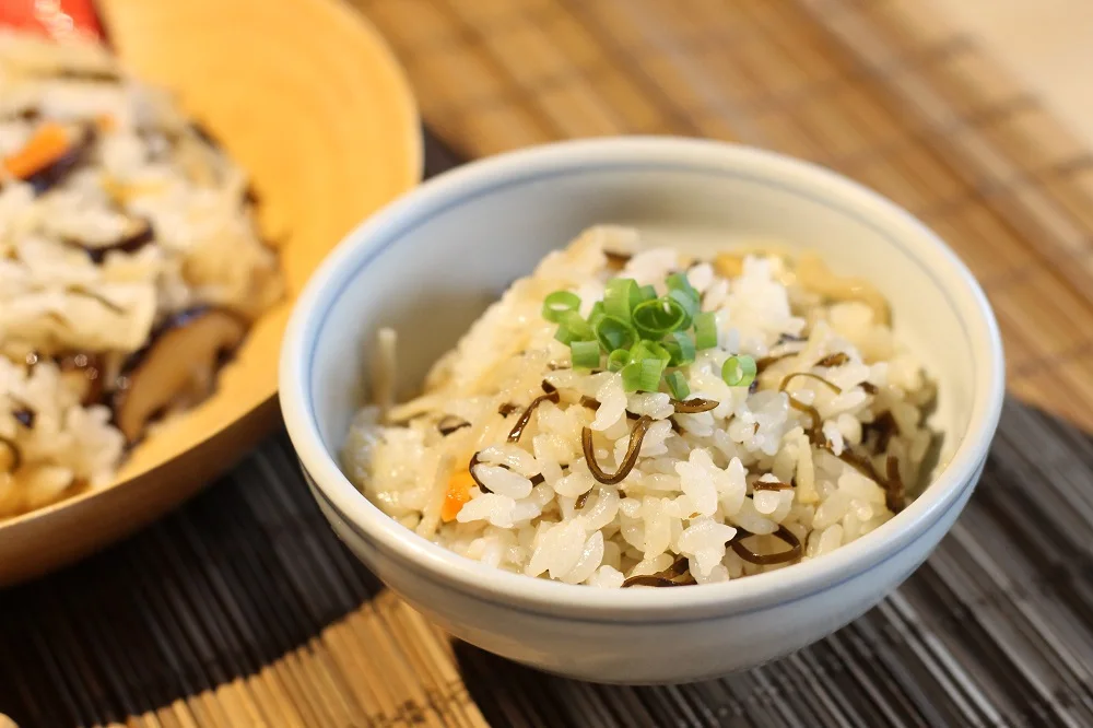 Полезный натуральный удобный для хранения экстракт морских водорослей kombu