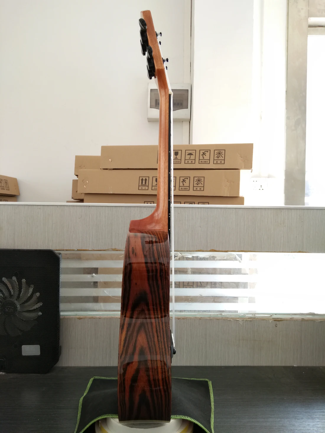 23 Inch Full Color Colored Butterfly Wood Wholesale Acoustic Ukulele Best Rosewood Acoustic Ukulele