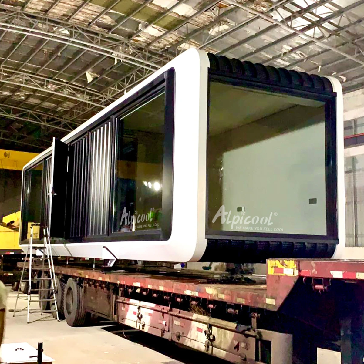 Zcamp V7 Stainless Steel Outdoor Camping Prefab House Movable Capsule Tiny Houses Modular Design