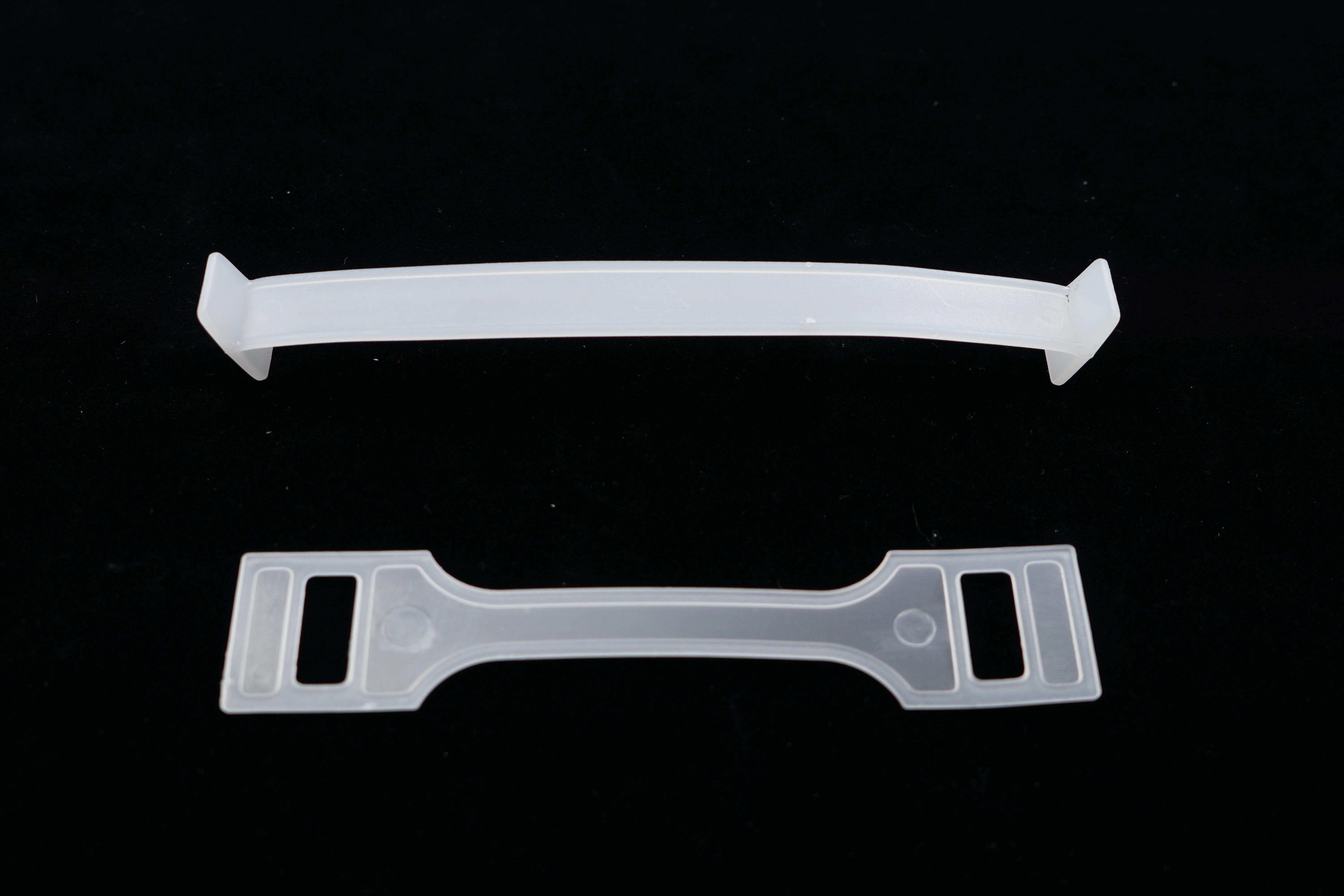 Wholesale transparent portable plastic handle for handling cartons Material plastic