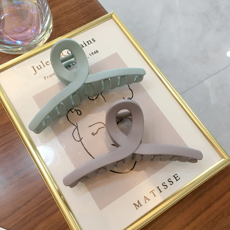 Hot Sale Fashion Women Acrylic Big Hair Clip Accessories Matte Plastic Large Hair Claw For Thick Hair