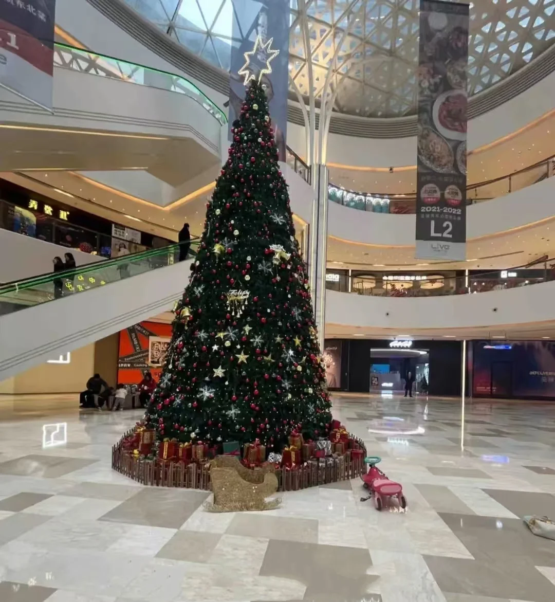 Premium Christmas Tree Artificial Canadian Fir Full Bodied Christmas Tree With Metal Stand Lightweight and Easy to Assemble