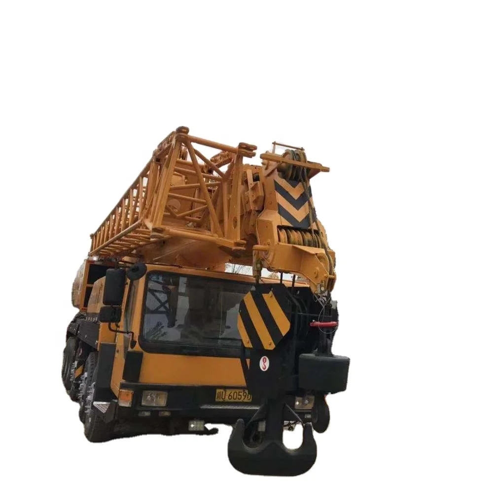 Used XCMG 5 booms QY130K 130 ton truck crane with low working hour